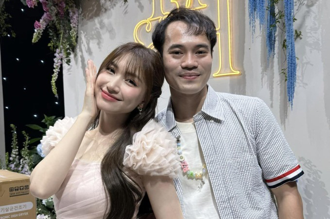 Văn Toàn vừa có phát ngôn lộ rõ mối quan hệ với Hòa Minzy sau tin đồn hẹn hò