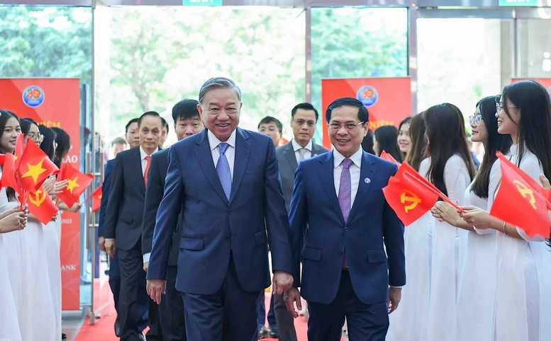 Tổng Bí thư Tô Lâm Ngoại giao thắp sáng niềm tin về một thế giới hòa bình, hợp tác và phát triển