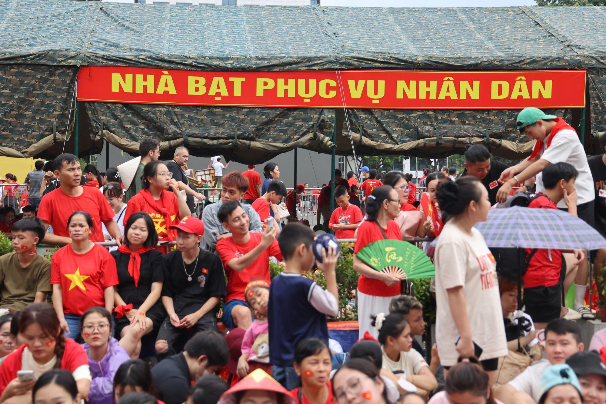 Hà Nội Lắp đặt 10 nhà bạt dã chiến phục vụ lễ DIỄU BINH, DIỄU HÀNH