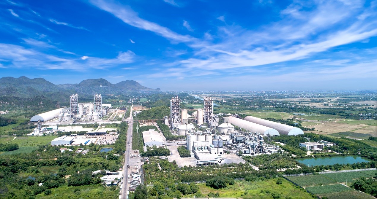 Công ty Xi măng Long Sơn chào mừng quốc khánh 29