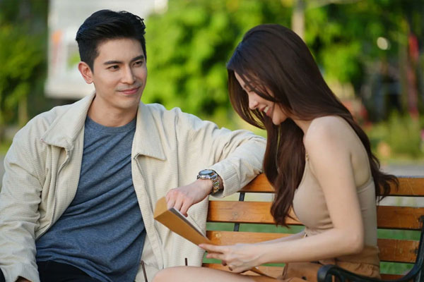 Tết Độc Lập cả nước rộn ràng cờ hoa, cũng là ngày tôi chấm dứt cuộc hôn nhân giả dối