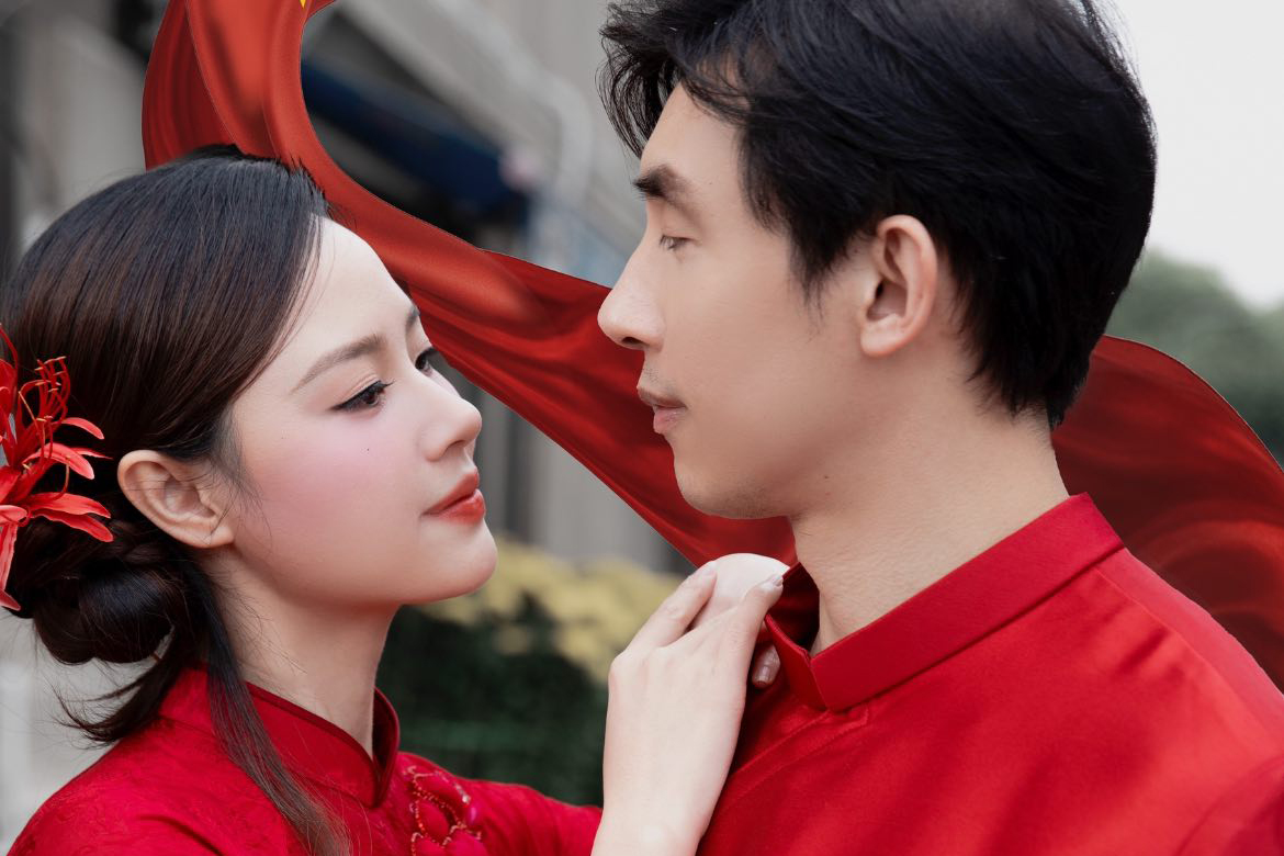 Midu khoe ảnh tình từ bên ông xã đại gia dịp 29