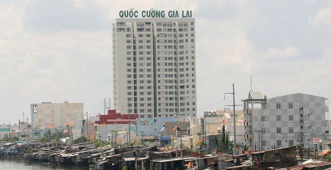 Quốc Cường Gia Lai (QCG) vừa có lãi đã bị đặt dấu hỏi về khả năng hoạt động liên tục