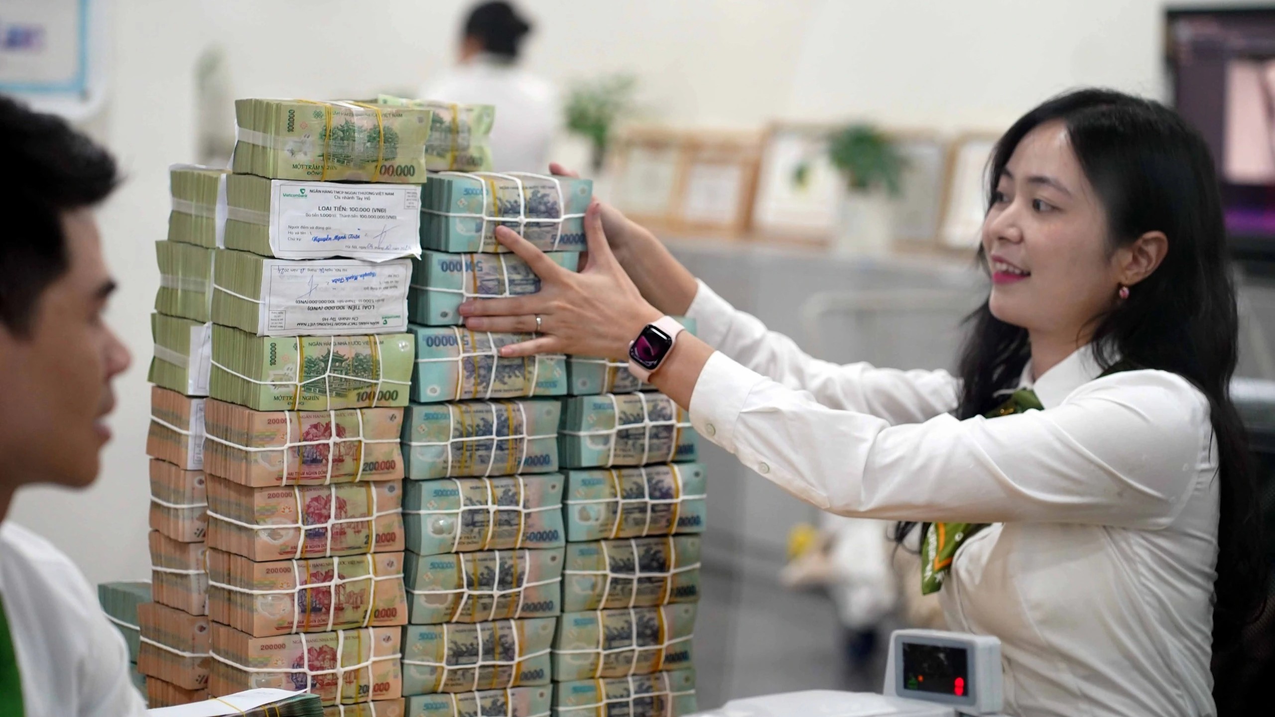 NHNN tiếp tục siết chặt tín dụng bất động sản thương mại