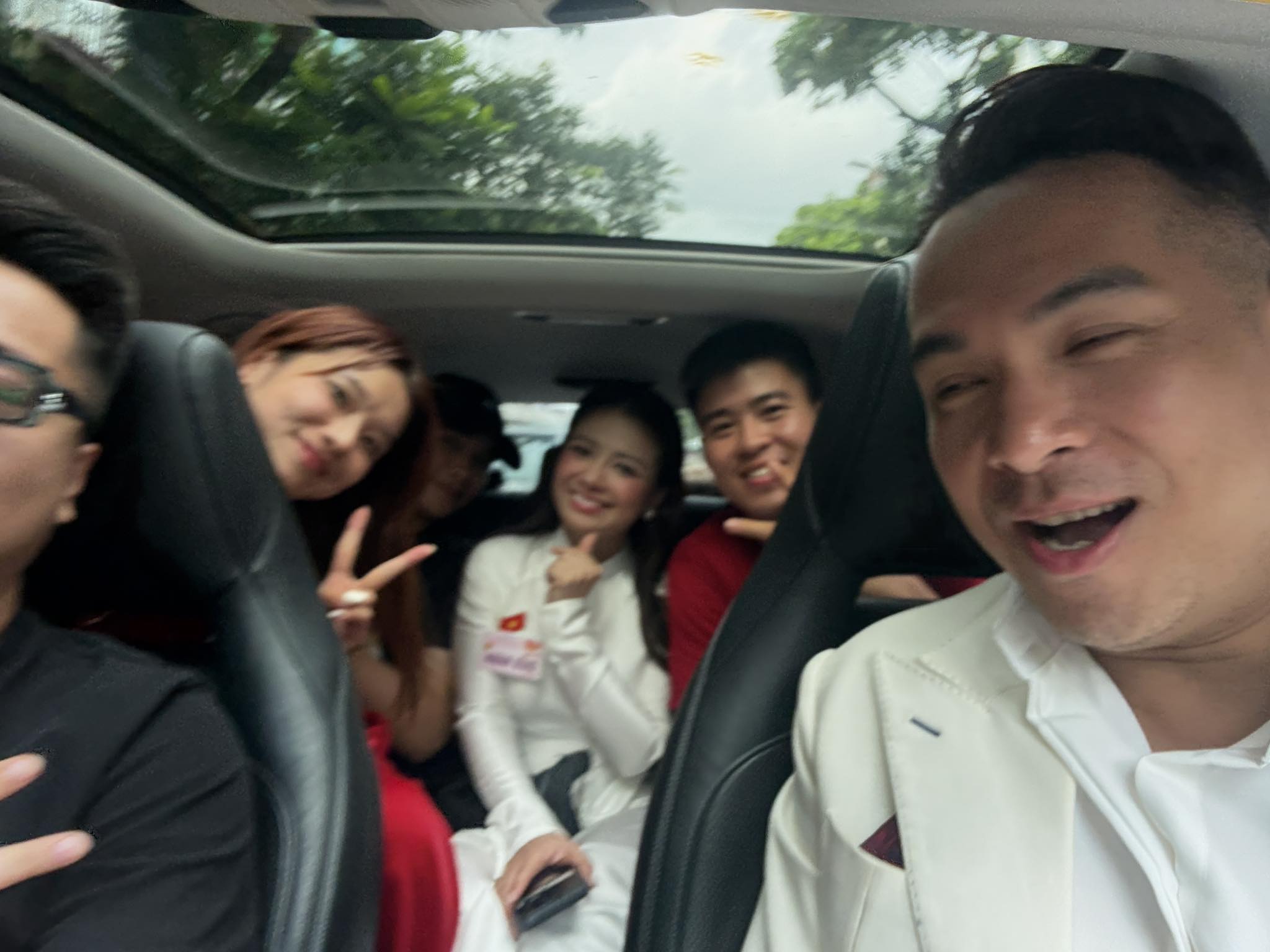 Đến lượt Đỗ Duy Mạnh là nạn nhân ở loạt ảnh của Trương Thế Vinh, netizen bật chế độ giải cứu khẩn cấp