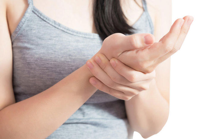 5 thay đổi trên bàn tay cảnh báo ung thư 