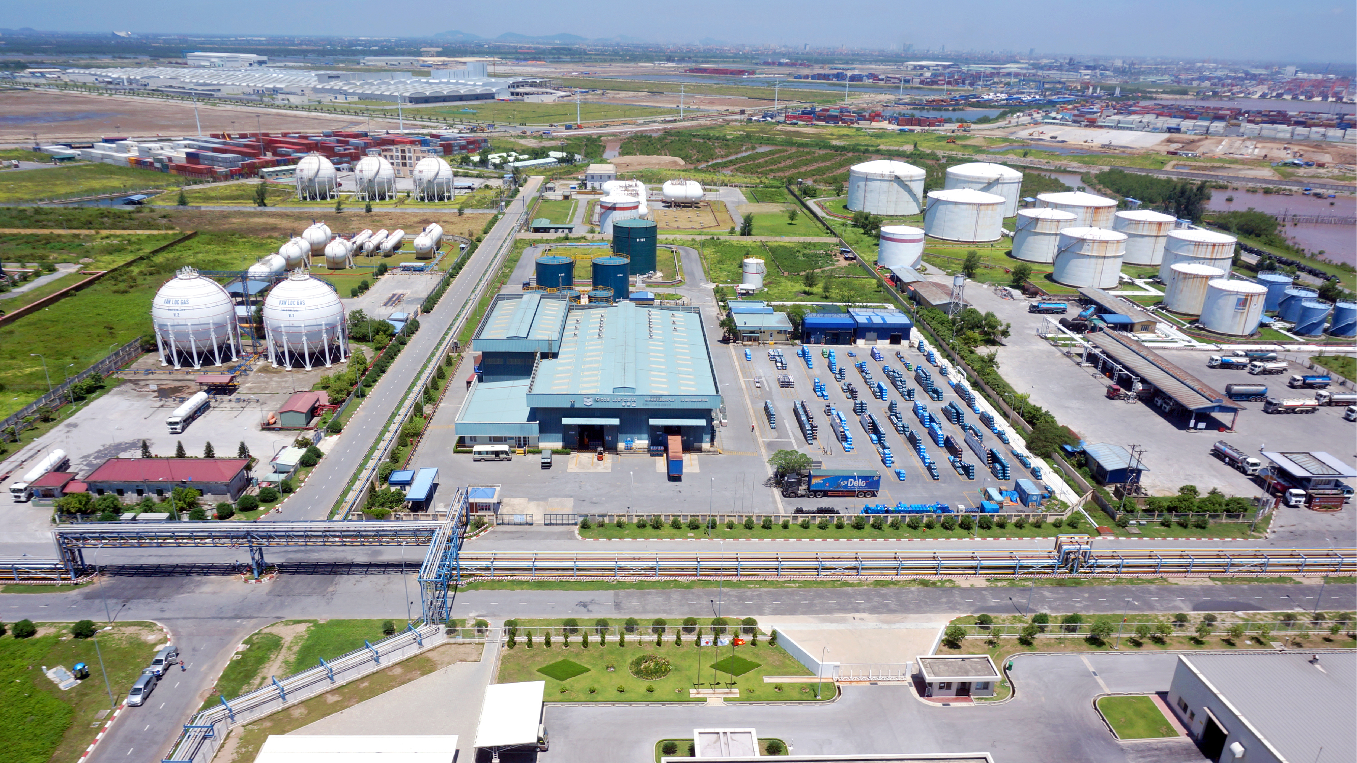 Hai Phong attracts an additional 153 billion USD in investment capital in 8 months, affirming its position as a growth pole of the Northern industrial sector.