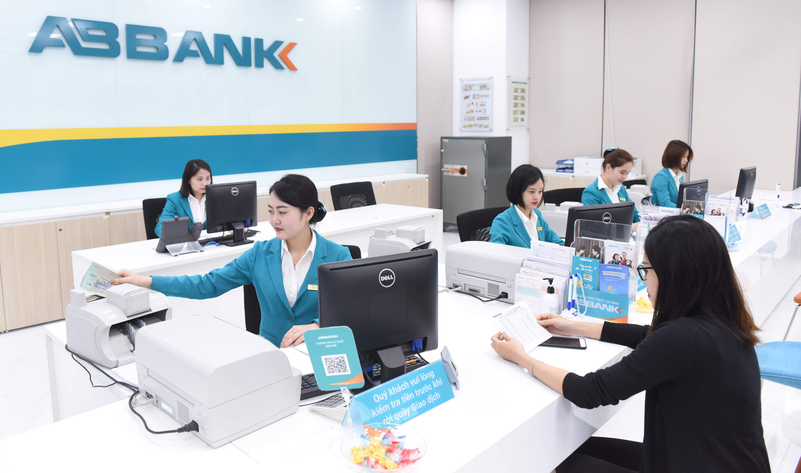 Sau kiểm toán, lợi nhuận bán niên của ABBank giảm 14%