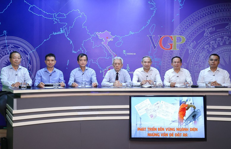 Chuyên gia giải mã thế nào về khoản lỗ của EVN