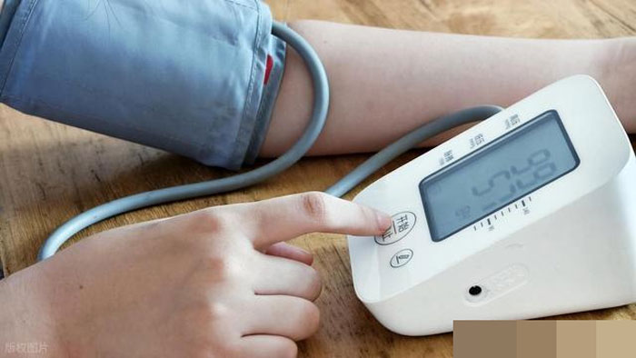 Huyết áp cao 1 điều cấm kỵ buổi sáng, 2 điều không làm buổi trưa, 3 điều tránh buổi tối