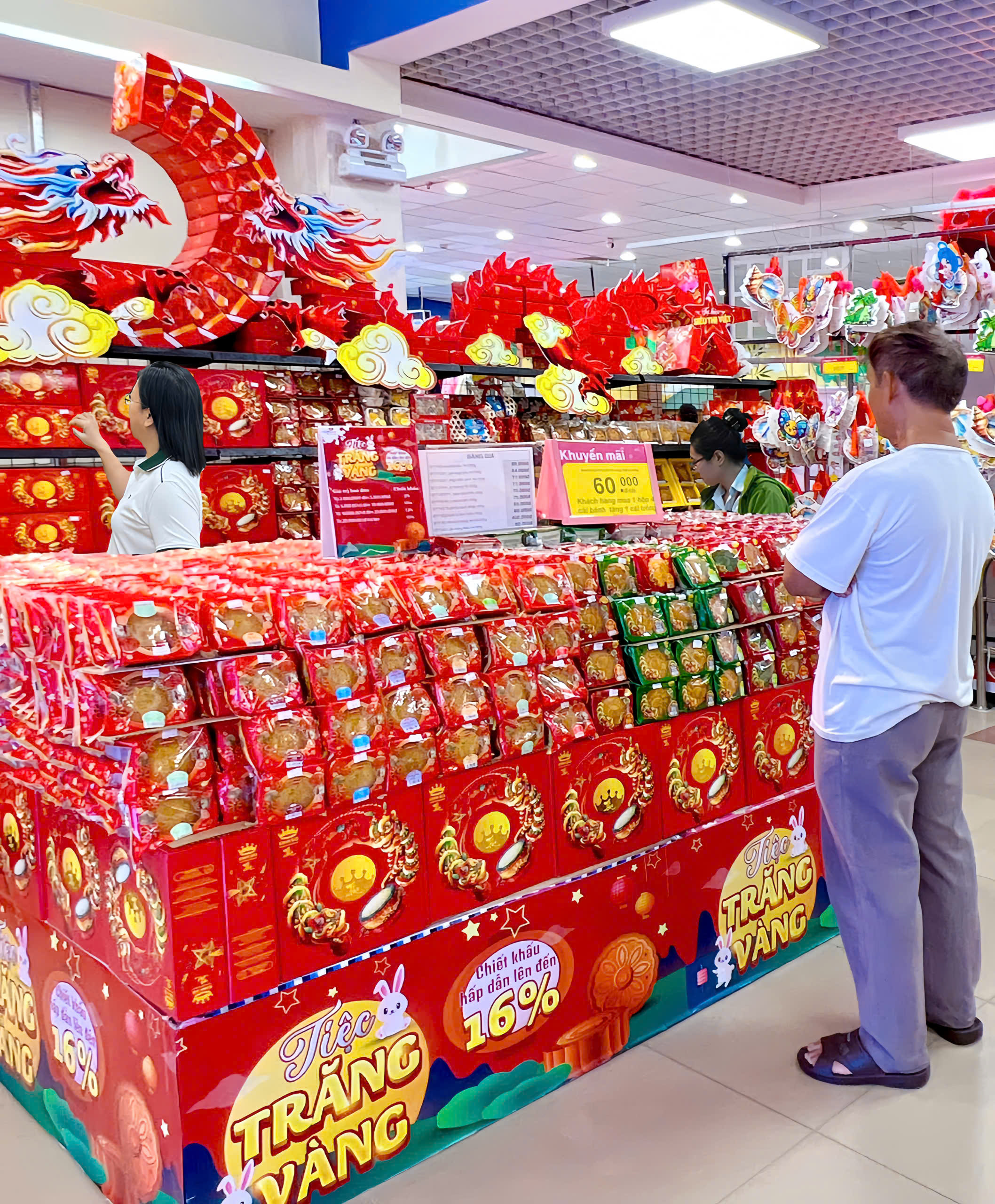 Hàng Việt chiếm ưu thế trong giỏ quà Trung thu