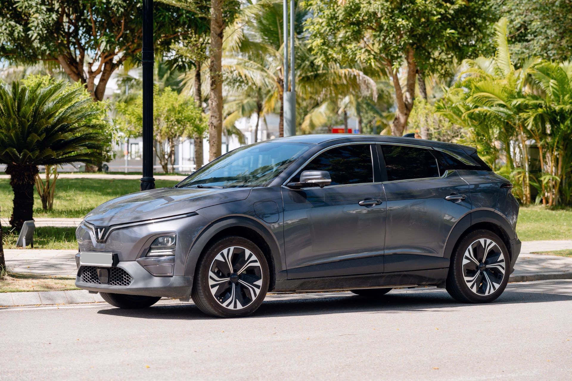 Chủ xe VinFast VF 6 Cầm lái là thấy khác biệt, đi phố hay đường dài đều nhàn