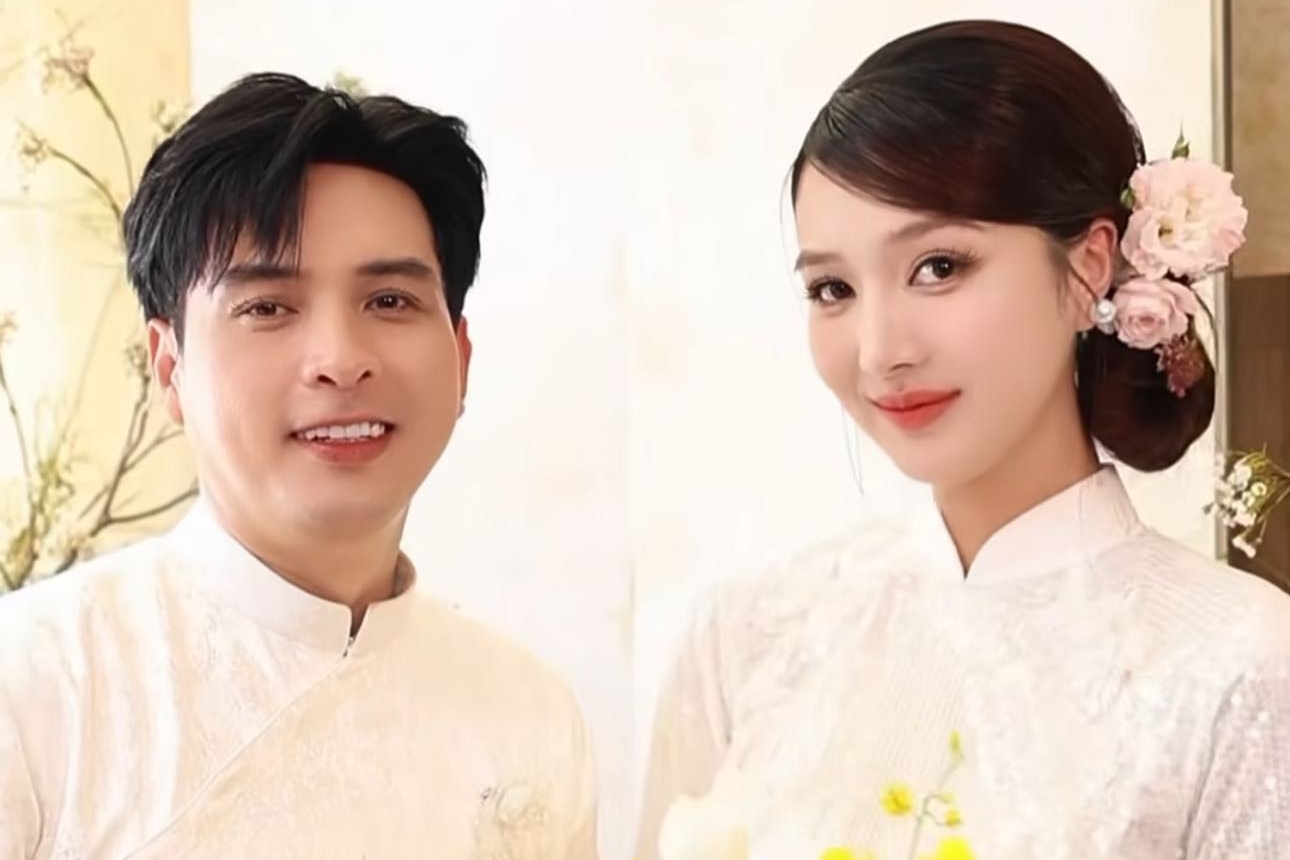 Hồ Quang Hiếu và vợ kém 17 tuổi trong buổi làm lễ gia tiên, nhan sắc cô dâu được khen hết lời