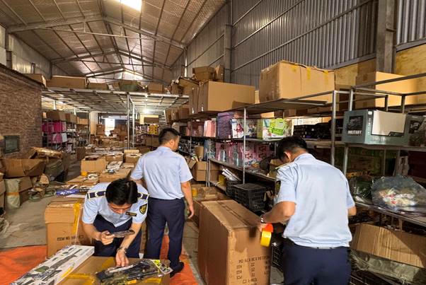 Ninh Bình Phát hiện kho đồ chơi trẻ em nhập lậu trị giá 120 triệu đồng