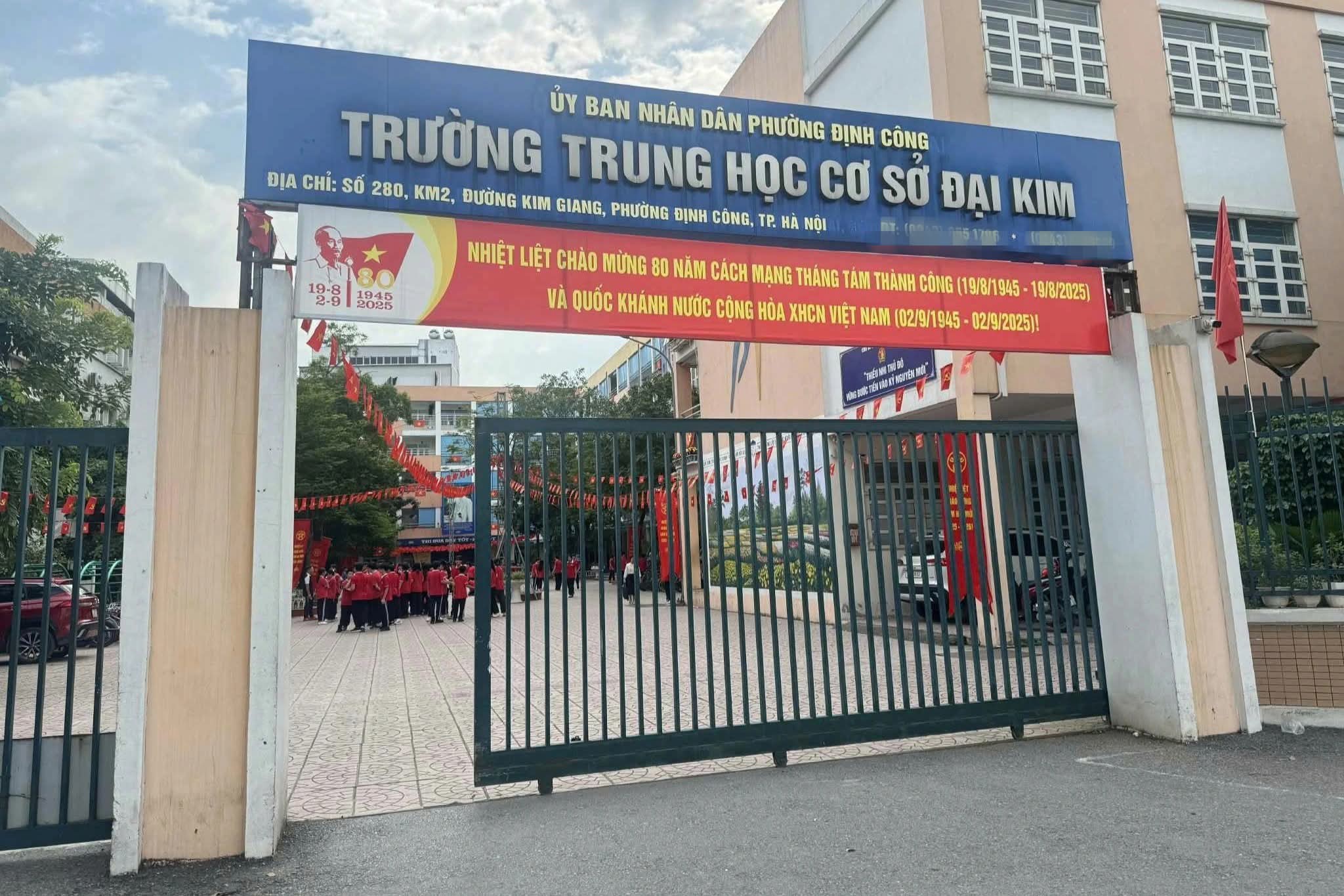 Khi học trò xô ngã giáo viên ngay trong lớp học Báo động đỏ về văn hóa học đường