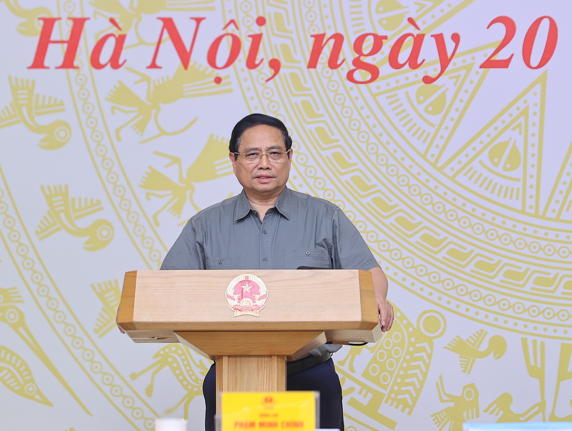 Thủ tướng Không thể chậm trễ hơn trong tháo gỡ các điểm nghẽn pháp luật, chuyển trạng thái sang kiến tạo và phục vụ