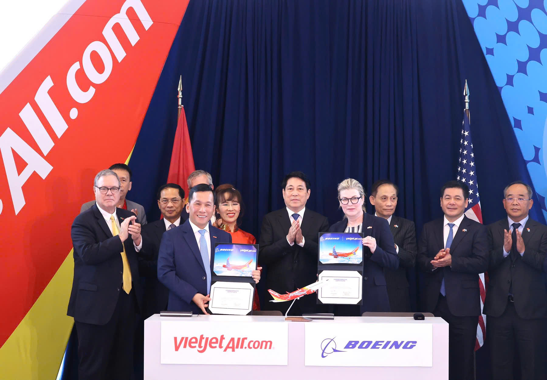 Chủ tịch nước Lương Cường chứng kiến Vietjet nhận bàn giao tàu bay Boeing đầu tiên – dấu mốc 30 năm quan hệ Việt Nam – Hoa Kỳ