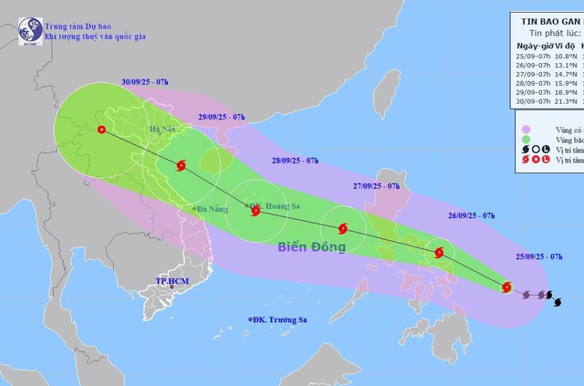 Áp thấp nhiệt đới suy yếu từ bão số 9, Bắc Bộ mưa lớn bão số 10 chuẩn bị vào Biển Đông