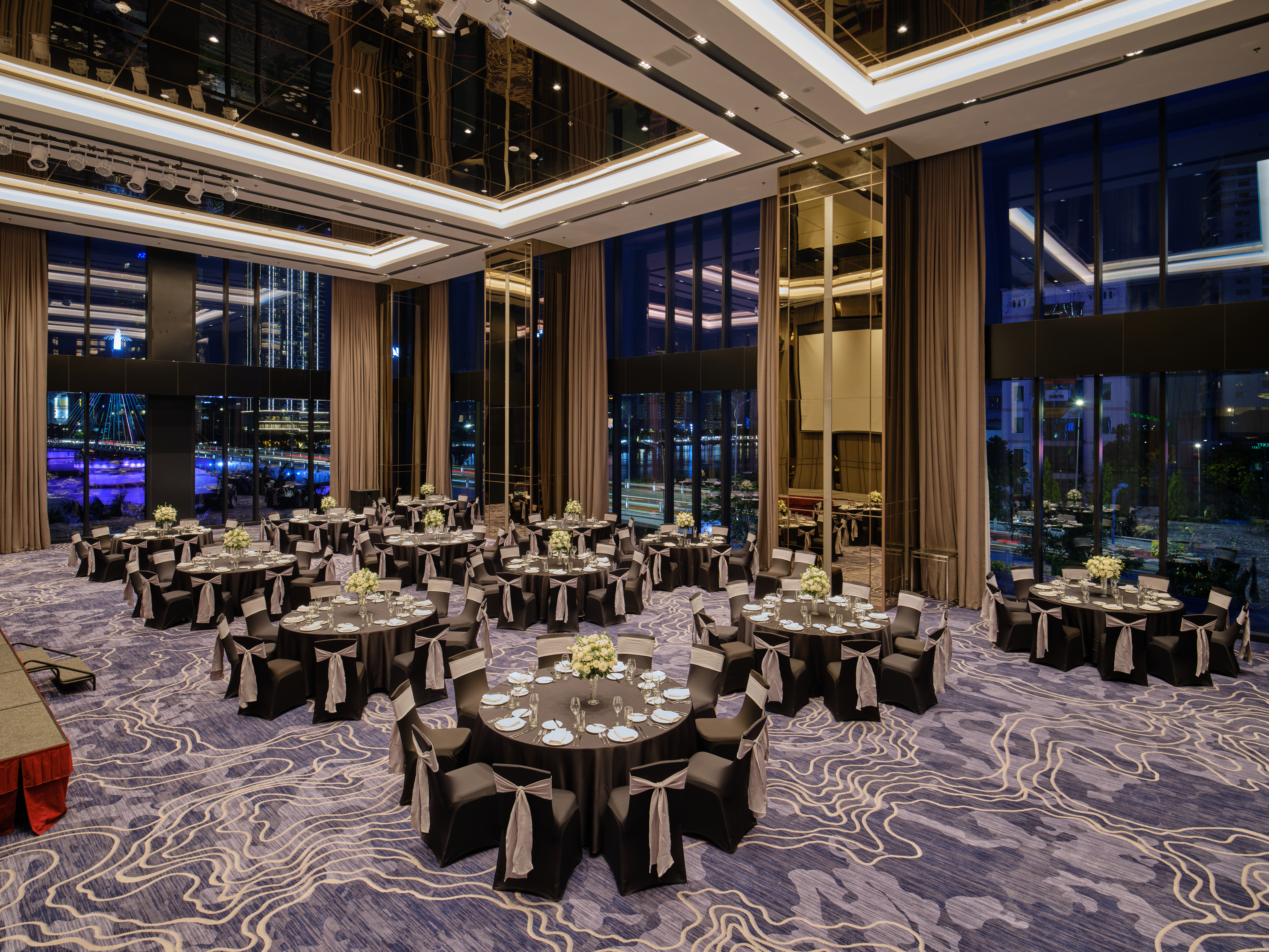 Courtyard By Marriott Danang Han River đồng hành cùng doanh nghiệp - Ưu đãi tiệc cuối năm mùa cao điểm