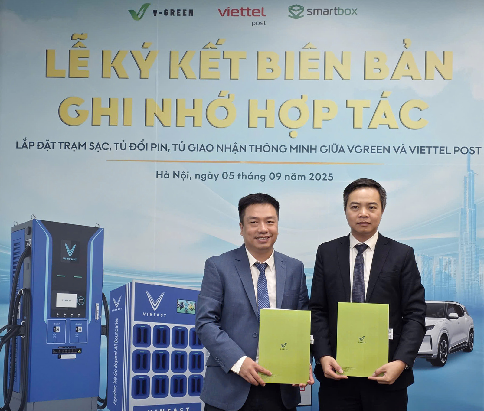 V-Green và Viettel Post hợp tác triển khai hạ tầng trạm sạc, tủ đổi pin và tủ giao nhận thông minh