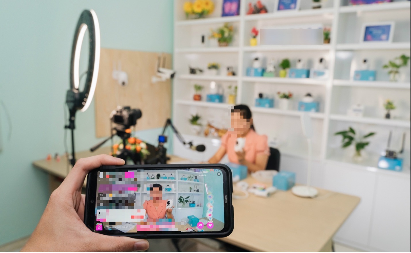 Thực trạng hàng giả, hàng nhái và những cơn sốt livestream sai sự thật