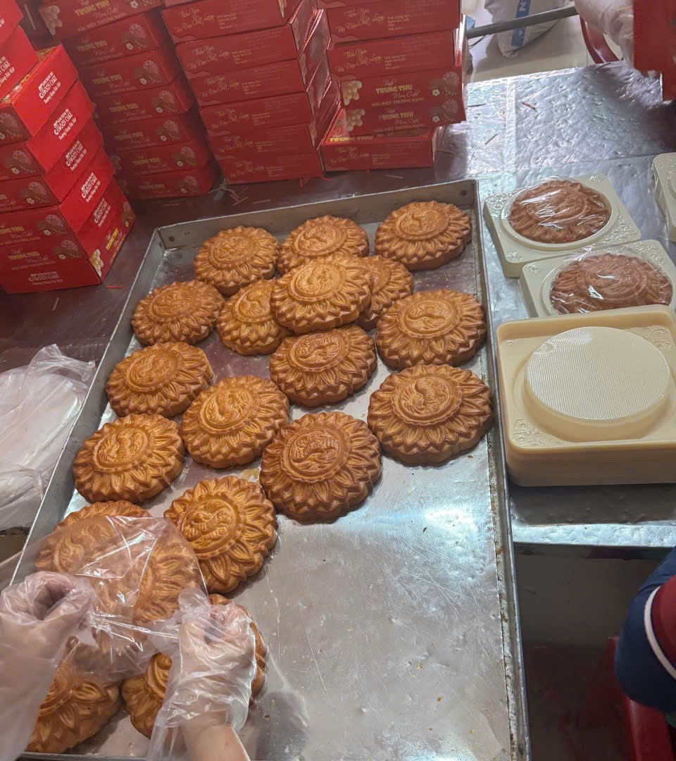Đà Nẵng Phát hiện hàng chục ngàn sản phẩm bánh, kẹo Trung thu vi phạm vệ sinh an toàn thực phẩm