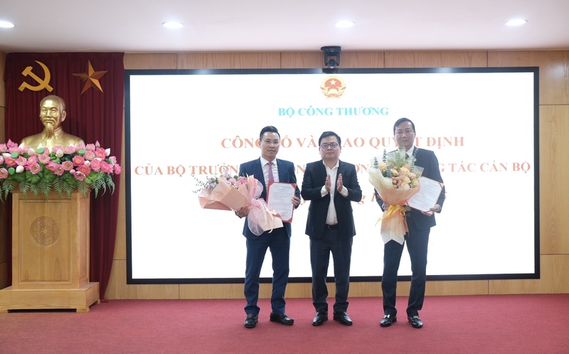 Bộ Công Thương bổ nhiệm Phó Cục trưởng Cục Công nghiệp và Cục Hóa chất