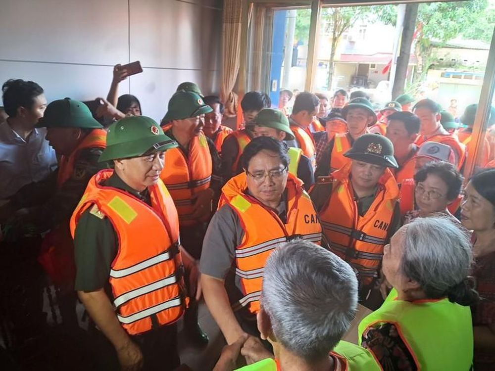 Thủ tướng Phạm Minh Chính trực tiếp đến Thái Nguyên, động viên người dân vùng lũ và chỉ đạo cứu trợ khẩn cấp