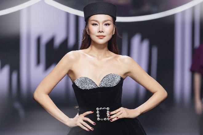 Thanh Hằng tái xuất catwalk, được đón nhận ra sao