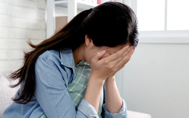 Tôi giao nhà cho con gái trước khi tái hôn, con trai chồng sắp cưới lại nói Không có nhà thì đừng mơ làm mẹ tôi.”