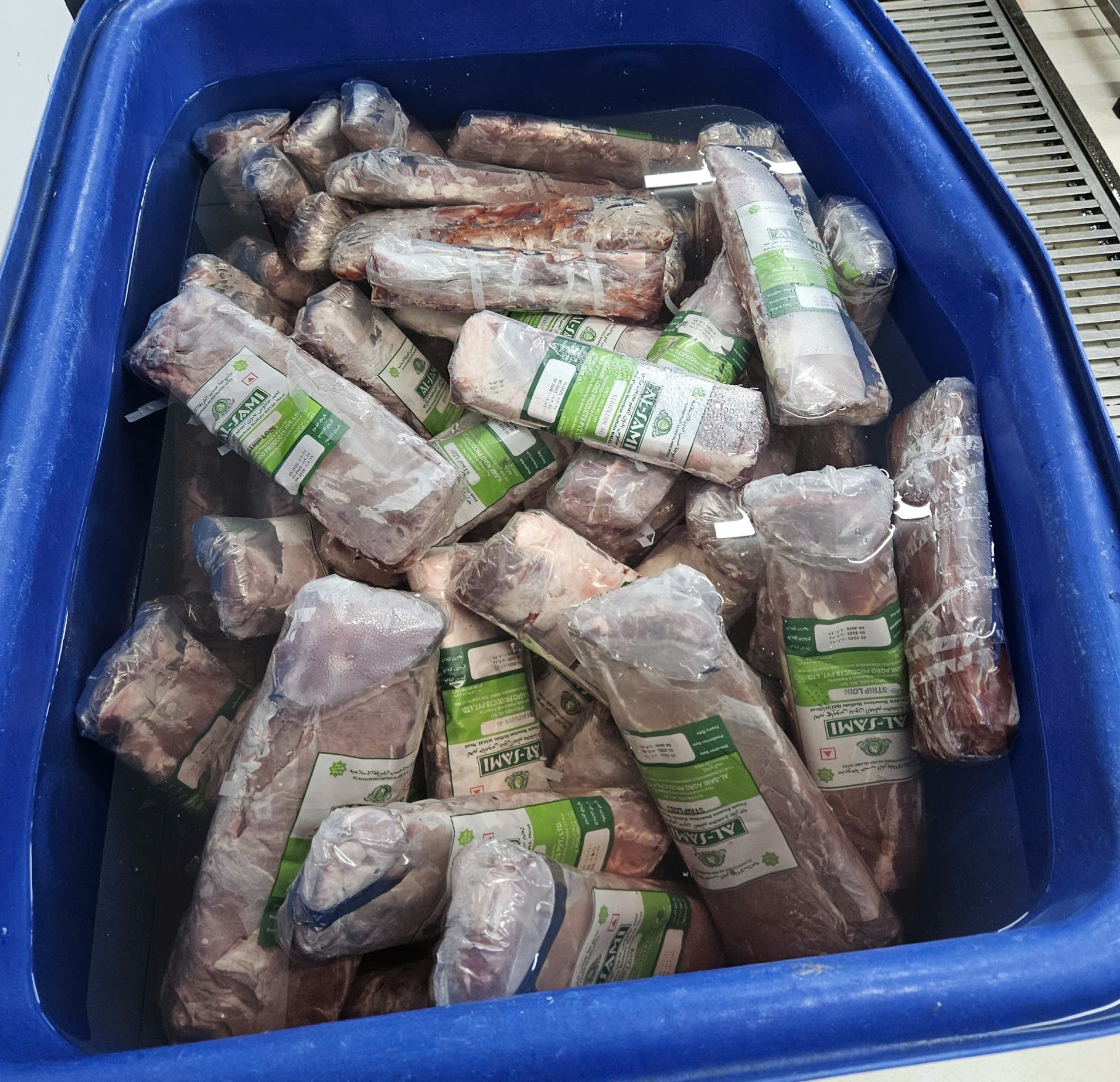 Khởi tố các đối tượng biến hóa 14 tấn thịt trâu kém chất lượng thành thịt bò Nhật Wagyu