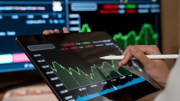 VN-Diamond sắp cơ cấu danh mục, nhóm phi ngân hàng gia tăng vị thế