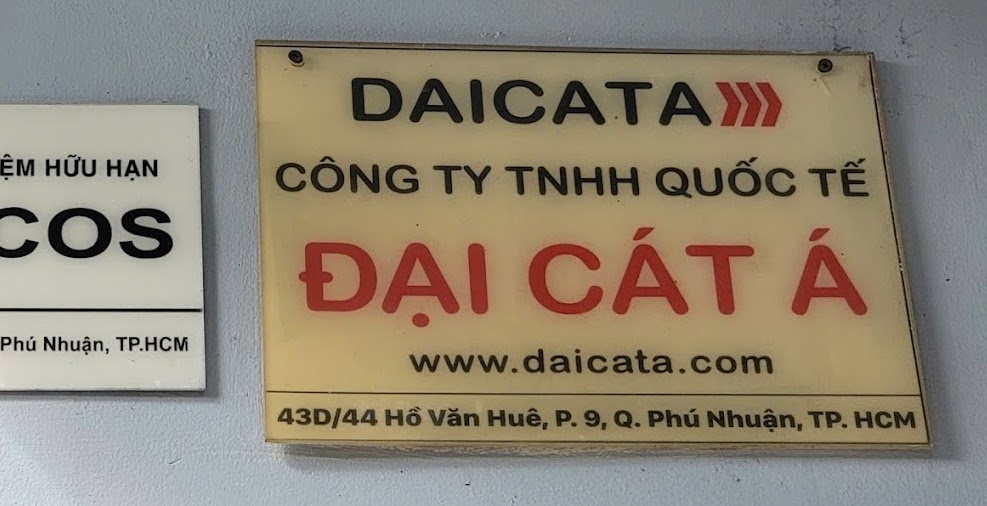 Công ty TNHH Quốc tế Đại Cát Á bị phạt 195 triệu đồng và tiêu hủy 23 sản phẩm mỹ phẩm