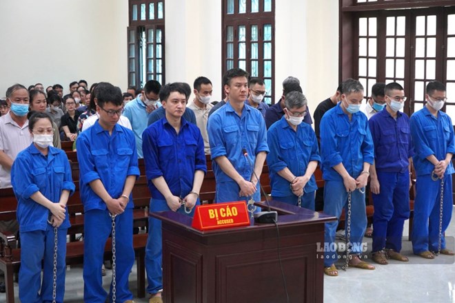 Hàng loạt cán bộ Hải quan Hải Phòng lĩnh án vì tiếp tay buôn lậu hơn 1.800 tỉ đồng