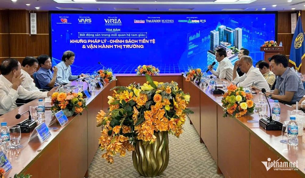 Nhiều cảnh báo về nguy cơ đầu cơ, “lướt sóng” trên thị trường bất động sản