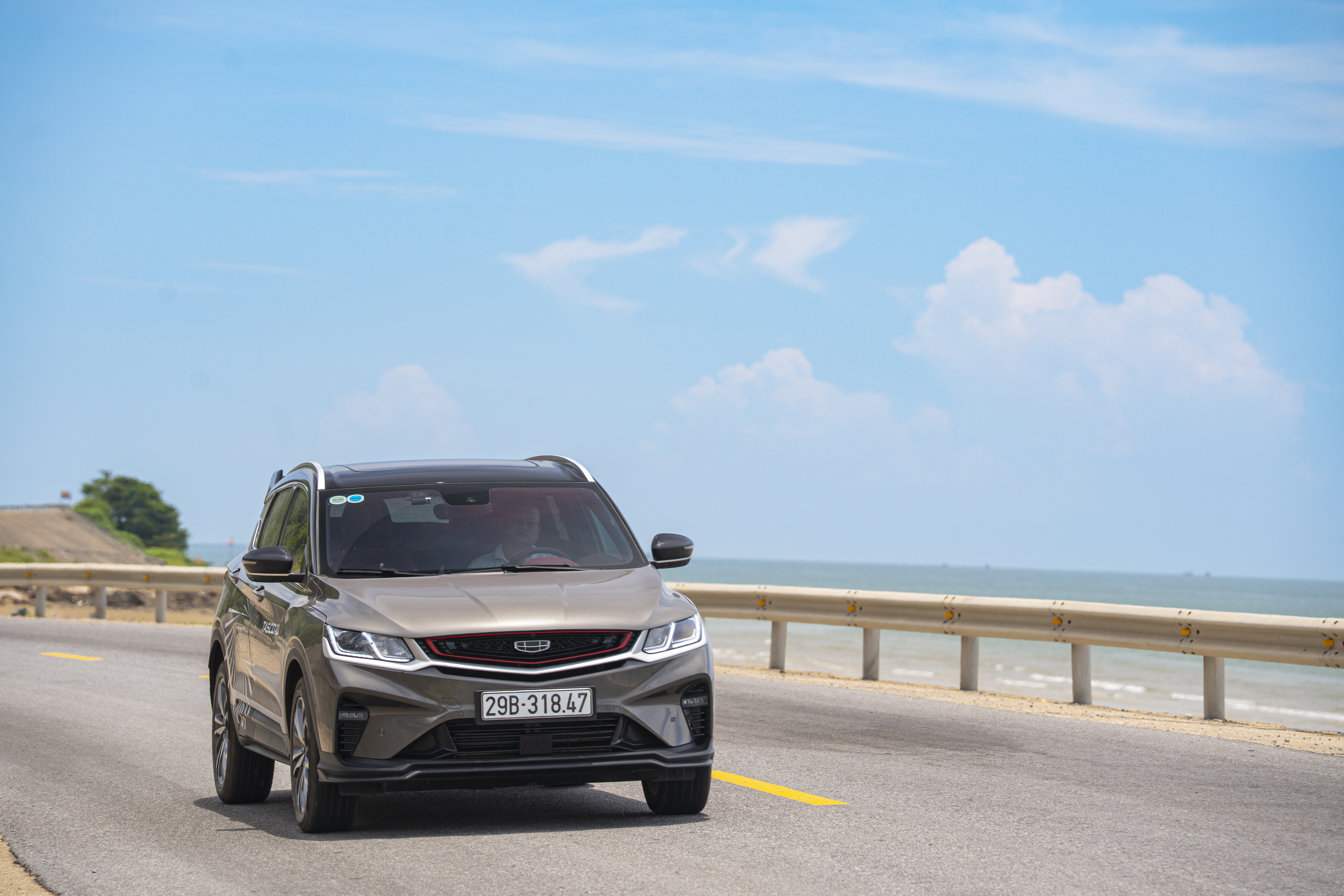 Tháng 10, hưởng nhiều ưu đãi khi sở hữu các mẫu xe Geely