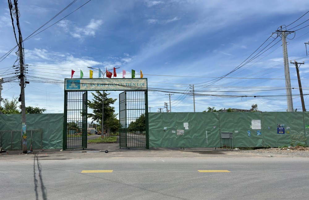 Gần 10 năm triển khai nhưng dự án hạ tầng kỹ thuật Khu nhà ở xã hội xã Tiến Lợi vẫn dang dở