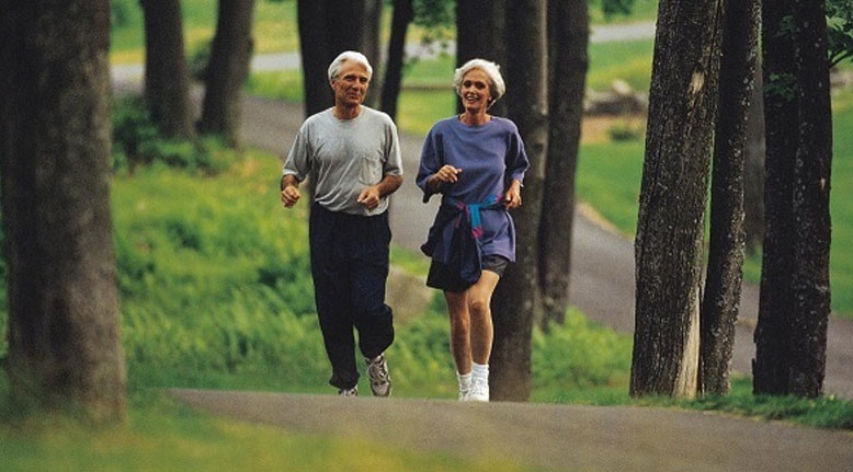 Cụ bà 100 tuổi vẫn tập luyện mỗi ngày! Tiết lộ bí quyết trường thọ và chế độ ăn uống kỷ luật 