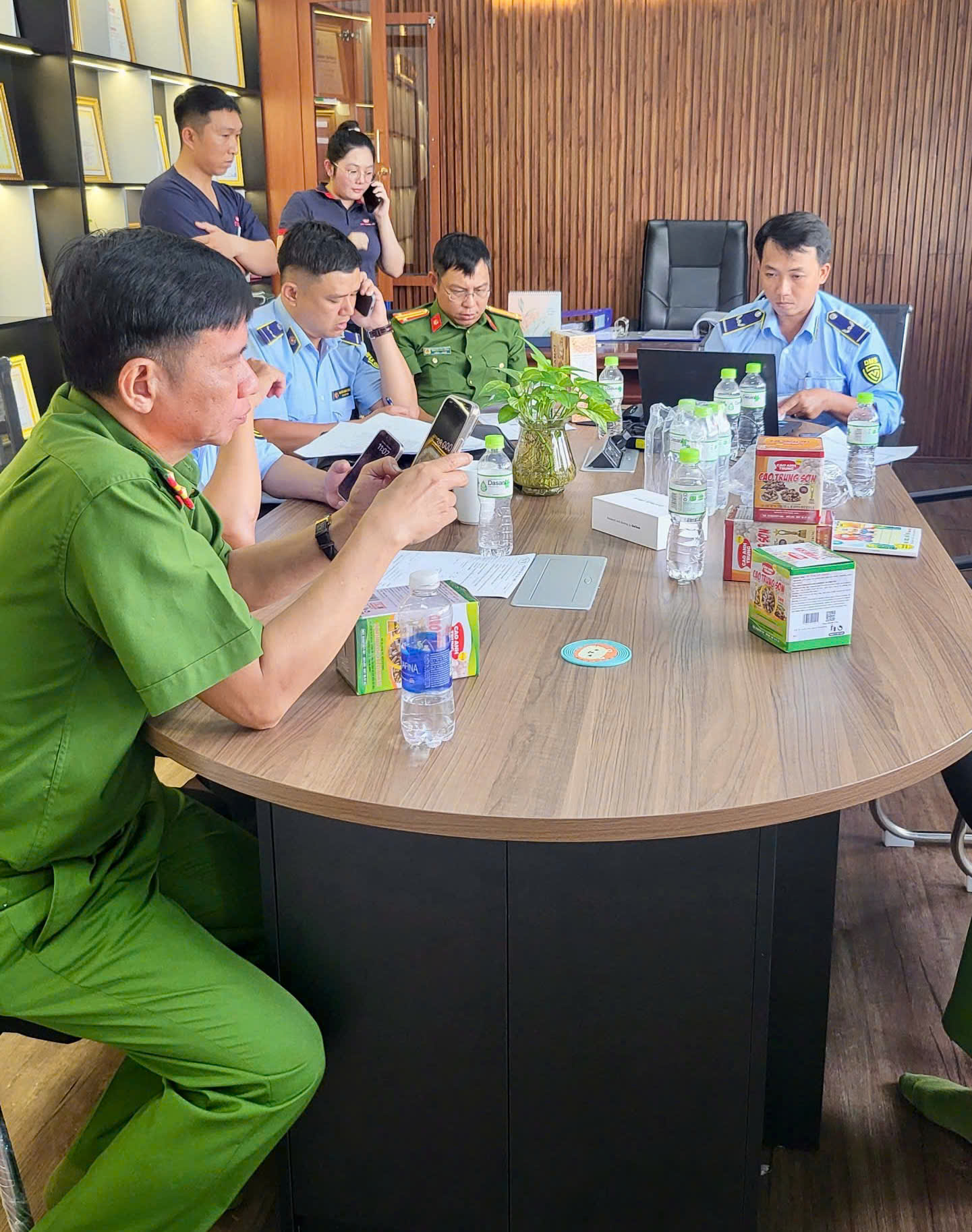 An Giang Phát hiện và tạm giữ 21.240 sản phẩm là viên uống, bột sữa hạt nghi giả