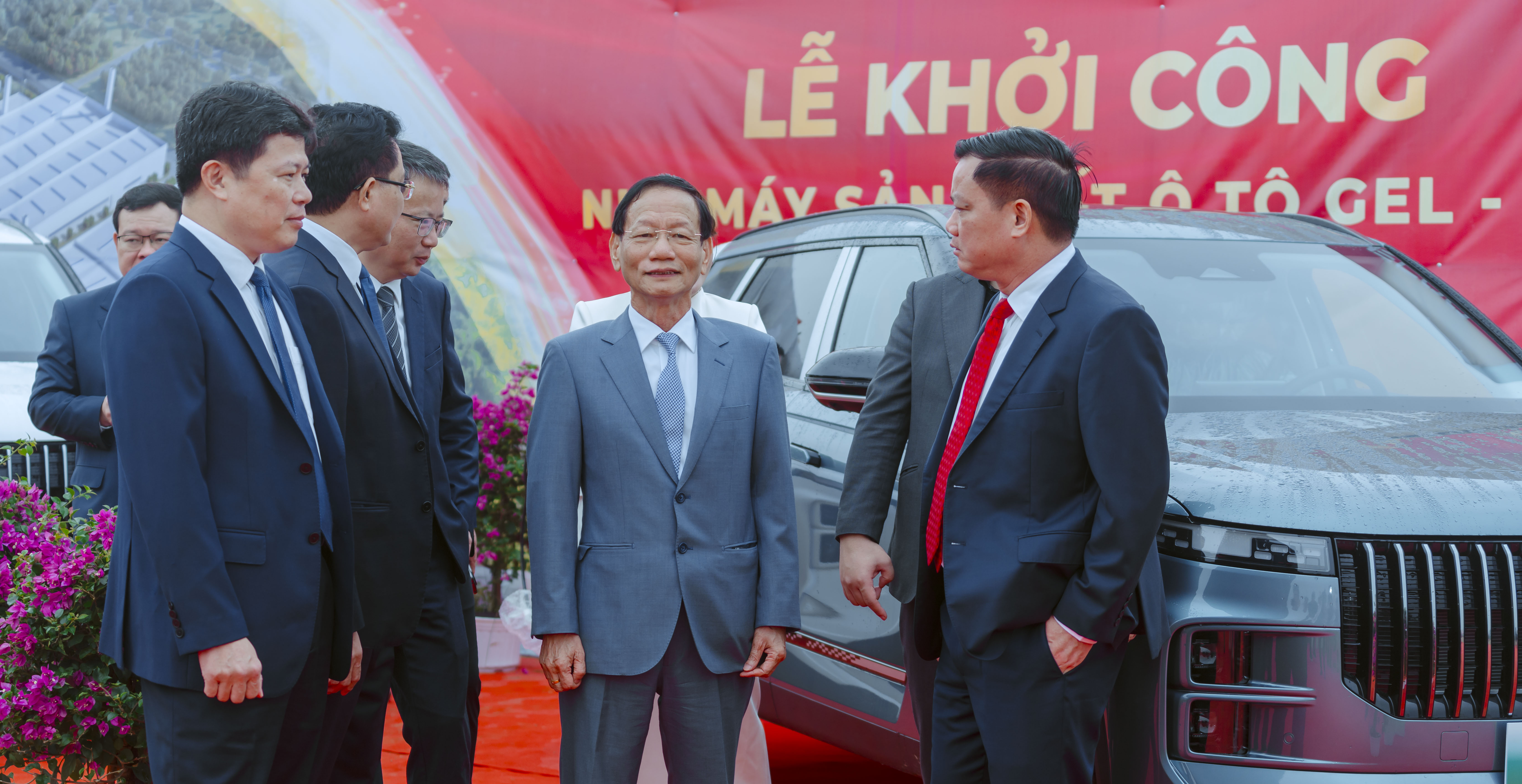 Lãnh đạo tỉnh Hưng Yên thăm và làm việc tại dự án nhà máy sản xuất ô tô GEL-OJ