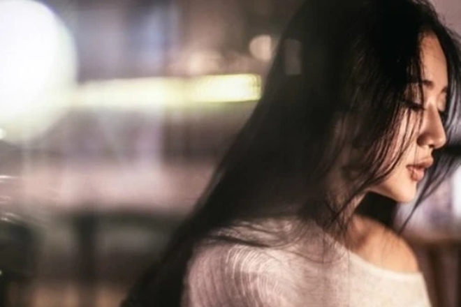 Lấy chồng 10 năm không con, vừa ly hôn ba tháng, tôi phát hiện con trai ruột của chồng đã 5 tuổi