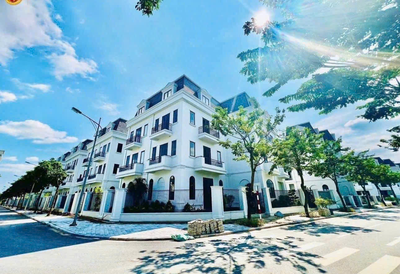 Bất động sản liền thổ mắc kẹt trong vòng luẩn quẩn cung thừa - cầu yếu