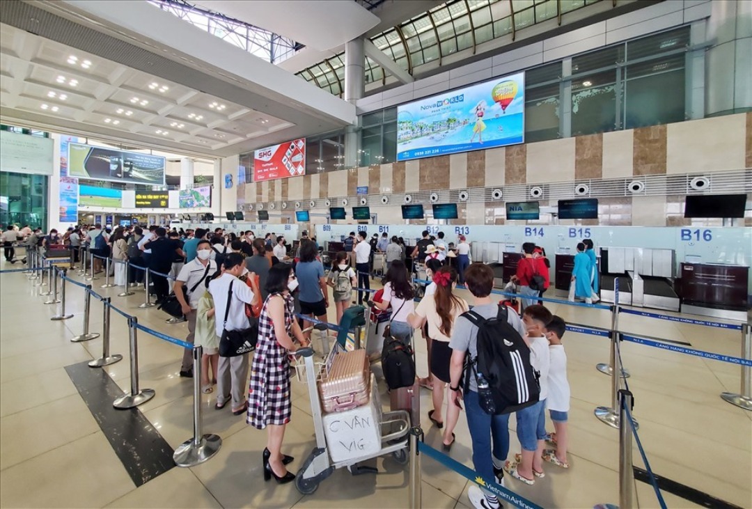 Cục Hàng không đề nghị rà soát quy trình kiểm tra hành lý xách tay khi đi máy bay 