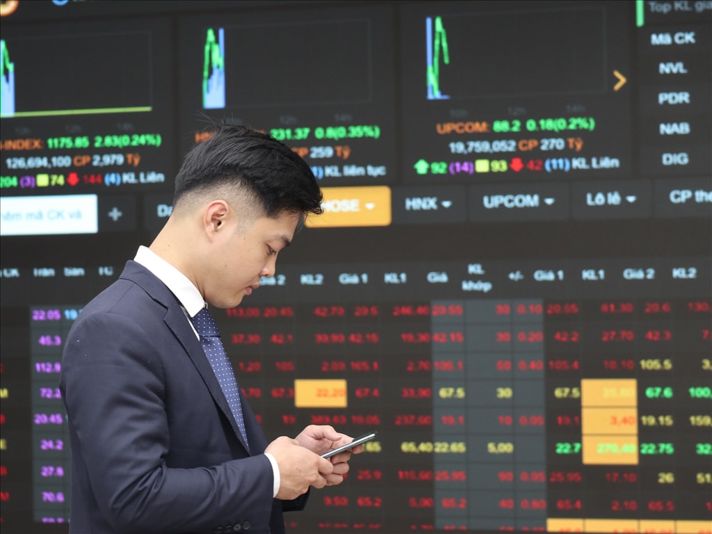 Nhà đầu tư vẫn ồ ạt mở mới tài khoản giữa lúc thị trường chứng khoán trầm lắng