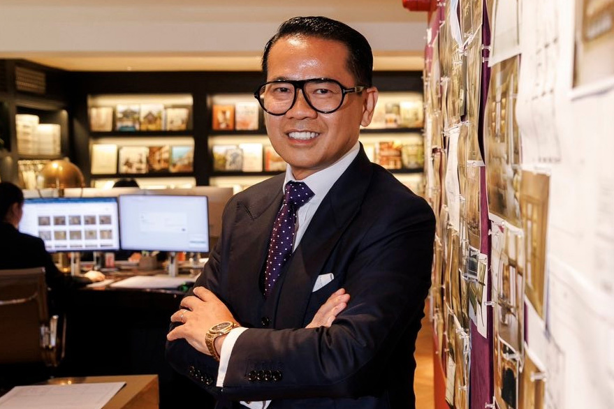 Động thái gay gắt của NTK Thái Công khi bị săm soi đời tư đến mức khóa bình luận Facebook 