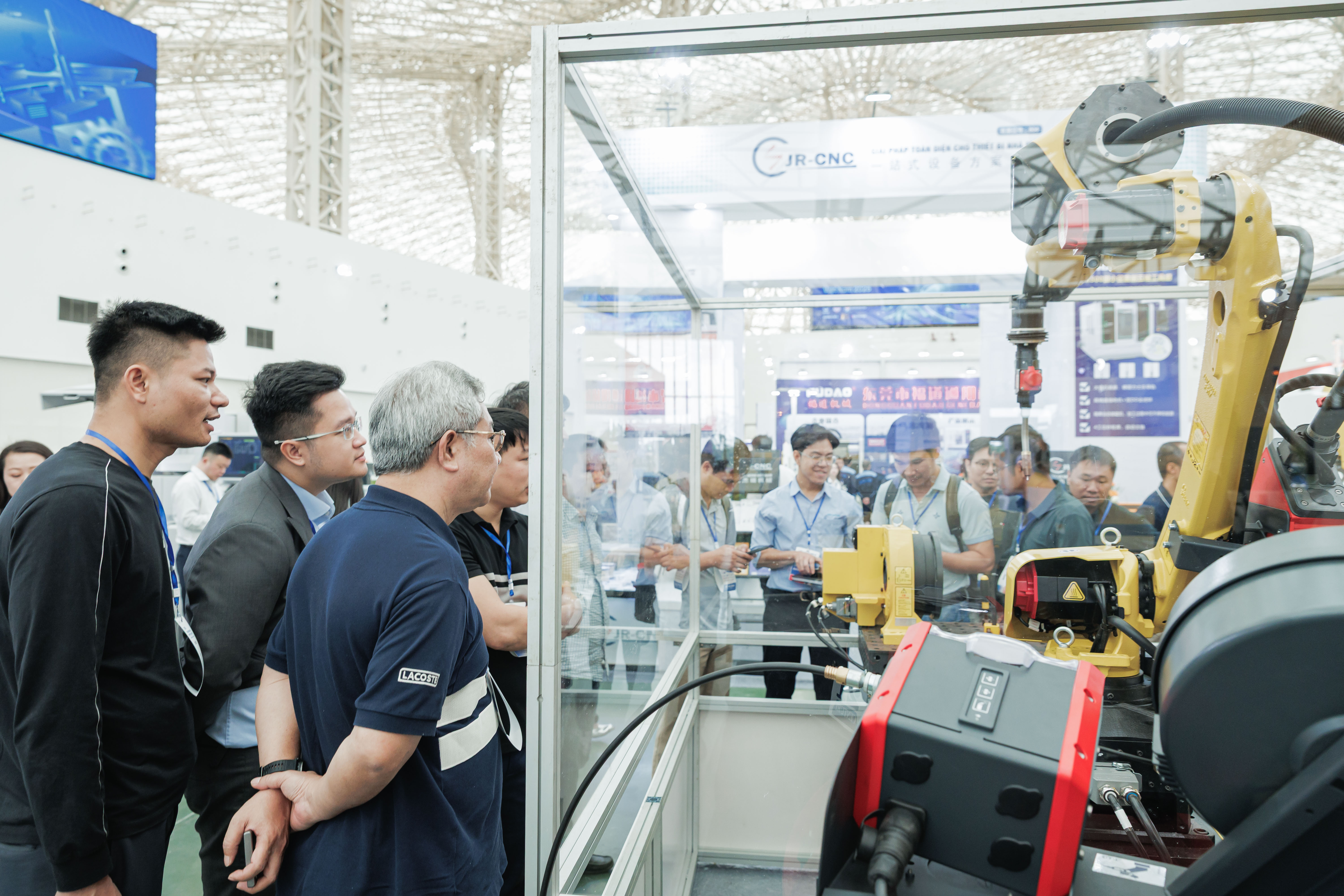 750 gian hàng tham gia Tuần lễ Công nghiệp và Công nghệ Việt Nam 2025