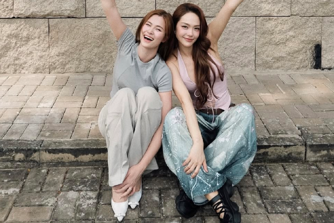 Đông Nhi thân thiết bên Minh Hằng, fan hỏi Khi nào tái hiện cảnh đánh nhau trên cầu