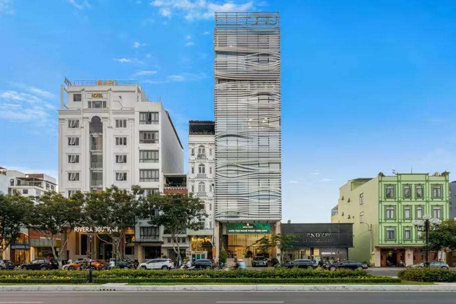 Regal Group nộp hồ sơ niêm yết 200 triệu cổ phiếu RGG lên HoSE