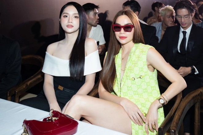 Động thái của Hồ Ngọc Hà dành cho Hương Giang khi đang thi Miss Universe