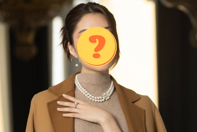 Thân thế đình đám của nữ MC vừa chi số tiền lớn ủng hộ bà con vùng lũ